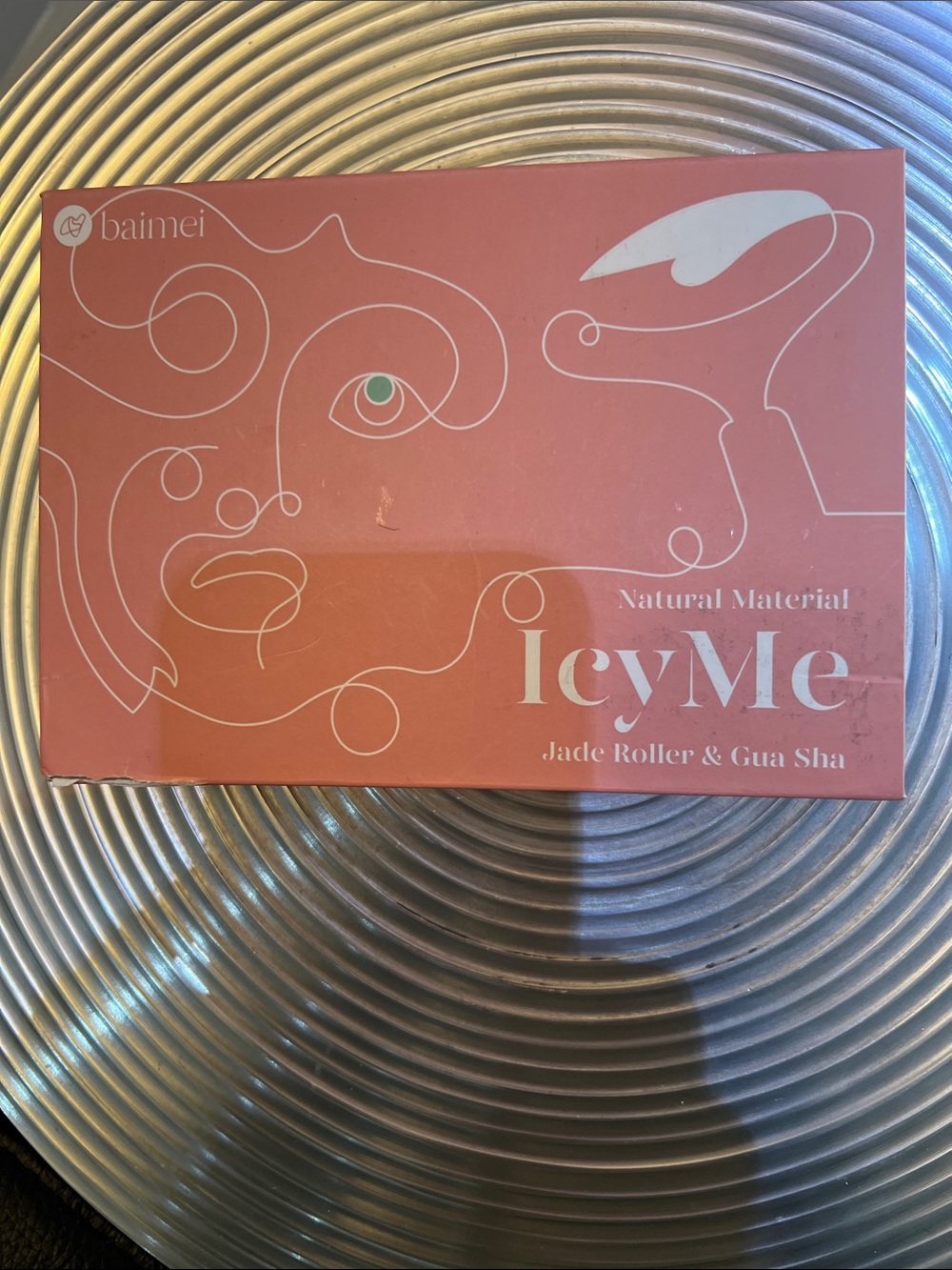 BAIMEI NATURAL MATERIAL ICY ME jADE ROLLER @ GUA SHA GIFT BOX